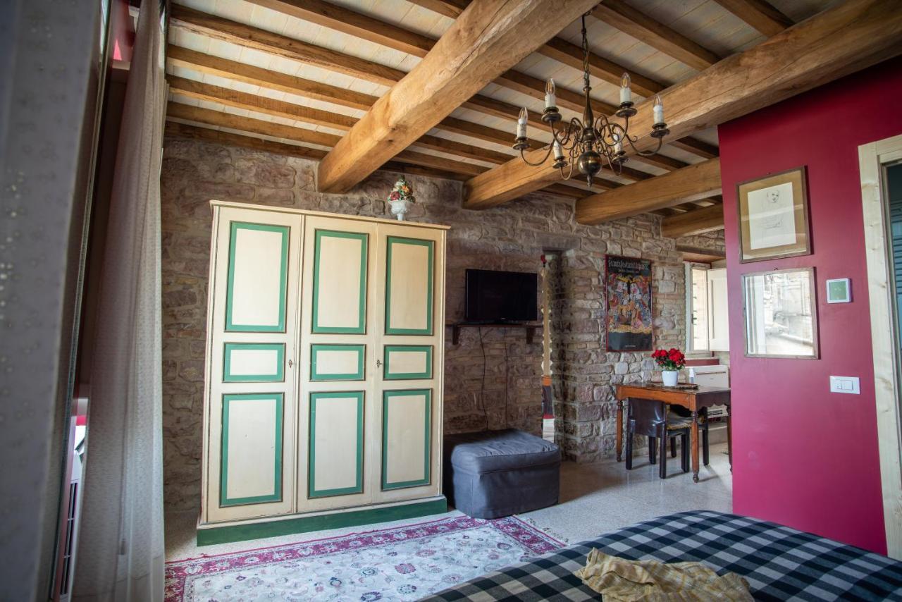 La Viola Di Assisi Hotel ภายนอก รูปภาพ
